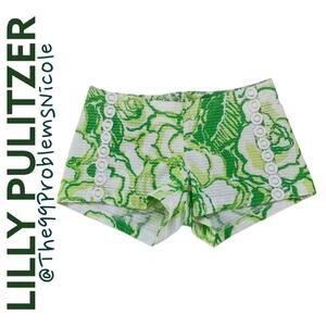 Lilly Pulitzer Liza Shorts in Heartbreaker